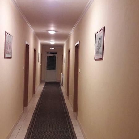 Penzion Europa Diakovce Bagian luar foto