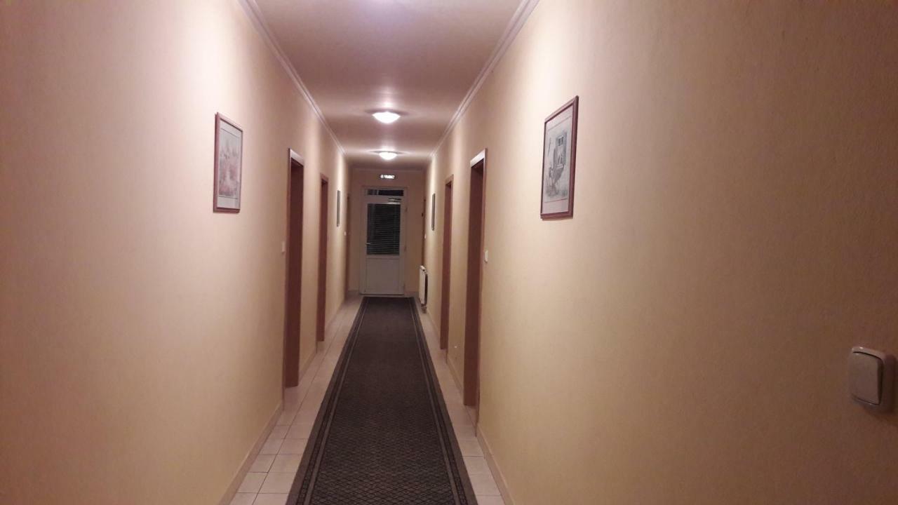 Penzion Europa Diakovce Bagian luar foto
