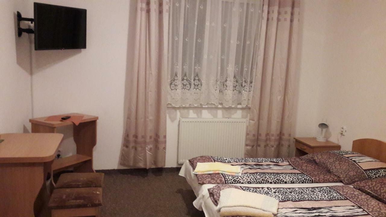 Penzion Europa Diakovce Bagian luar foto
